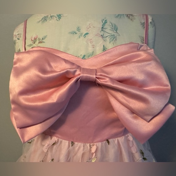 Shein Pink flower and bow dress - Picture 2 of 4